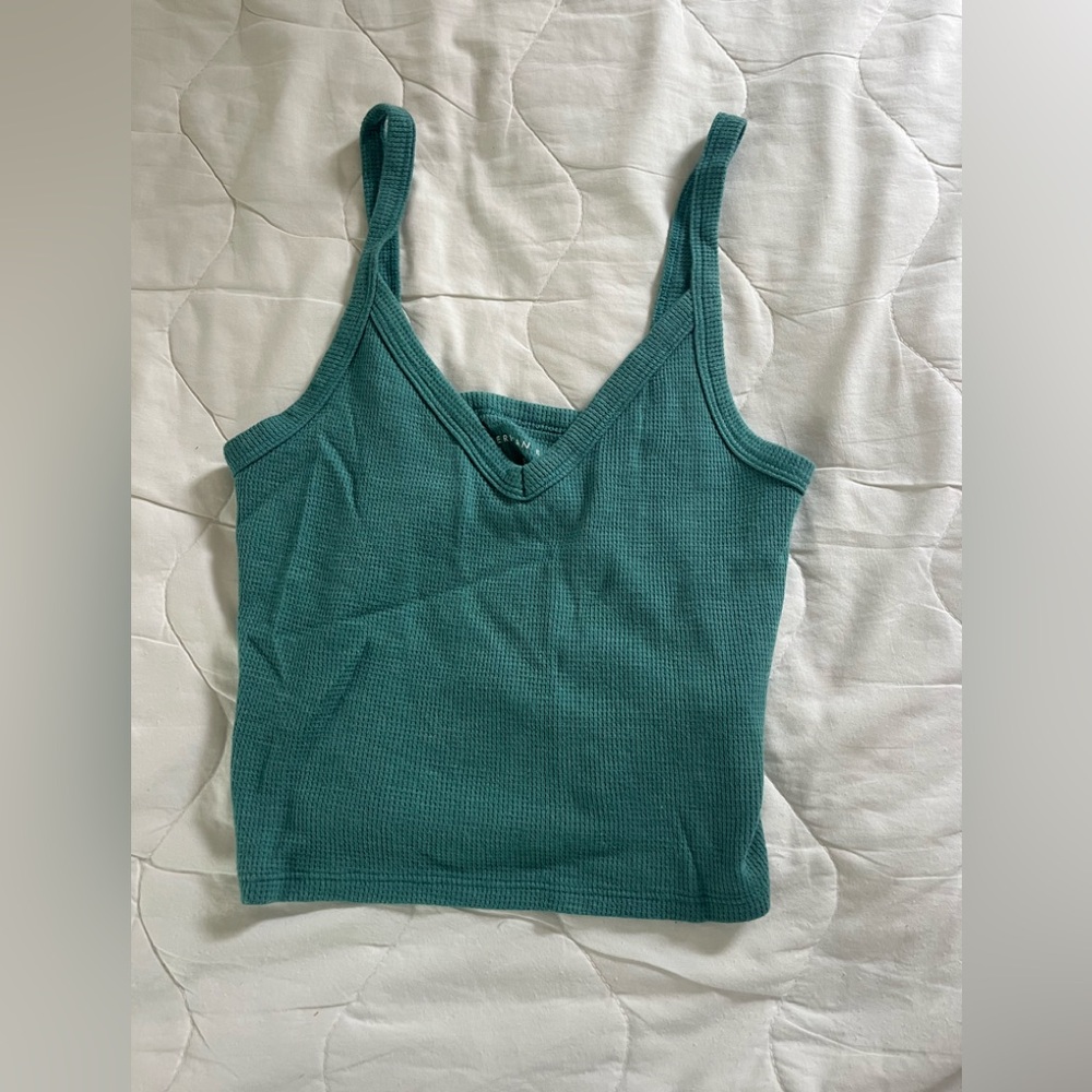 American eagle tank top v neck